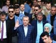 Cumhurbaşkanı Erdoğan ve eşinden kabir ziyareti