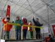 Çocuklar kağıttan uçaklarlarla yarıştı