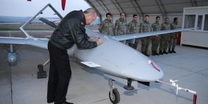 Erdoğan, Bayraktar SİHA'ya imzasını attı!