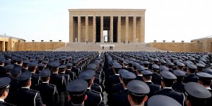 Türk polisi sosyal medyada 'TT' oldu!