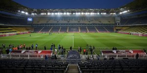 Beşiktaş sahaya çıkmadı, derbi iptal edildi!
