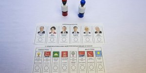 Oy pusulaları basına gösterildi!