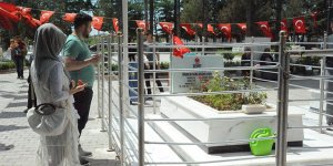 Ömer Halisdemir arife günü unutulmadı