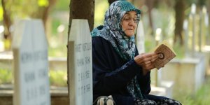 Deprem şehitleri dualarla anıldı