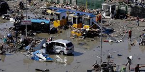 Endonezya’da deprem ve tsunami! Bilanço ağırlaşıyor