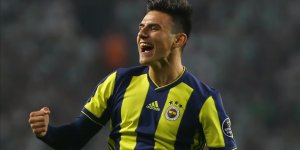 Eljif Elmas'a milli davet