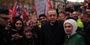 Cumhurbaşkanı Erdoğan'a Paris'te sevgi gösterisi