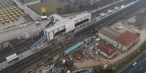 YHT kazasına ilişkin gözaltına alınan 3 kişi adliyeye sevk edildi