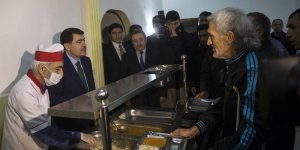 Vali Şahin'den kimsesizler oteline ziyaret
