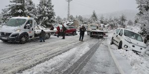 Antalya-Konya kara yolunda ulaşım güçlükle sağlanıyor