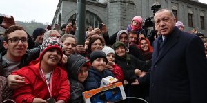 Cumhurbaşkanı Erdoğan Rize'de hemşehrileri tarafından uğurlandı