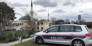 Avrupa'daki camilerde güvenlik önlemleri artırıldı