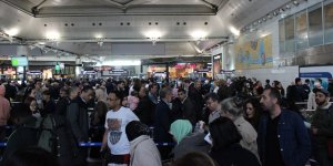 Atatürk Havalimanı'nda yoğunluk