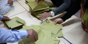 AK Parti İstanbul'da 38 ilçedeki oyların yeniden sayılmasını istedi