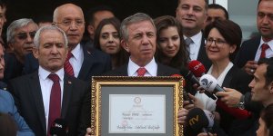 Mansur Yavaş mazbatasını aldı!