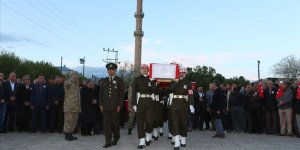 "Şehitlerimizi uğurluyoruz!"