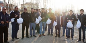 Asker adayları 'azık torbası'yla uğurlandı