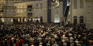 Ramazanın ilk teravih namazı kılındı
