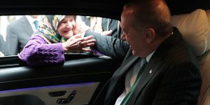 Erdoğan'dan yaşlı kadınla seçim sohbeti