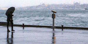 İstanbul’da beklenen sağanak etkili oluyor