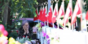 Şehitliklerde hüzünlü bayram arifesi