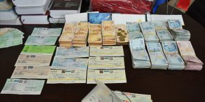 Belediye işçisinin bulduğu çantadan yaklaşık 2 milyon lira çıktı