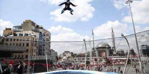 Taksim'de serbest uçuş heyecanı