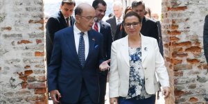 'Ticaret hacminin 100 milyar dolara çıkarılması için atılacak adımları ele aldık'