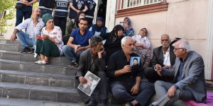 Diyarbakır annelerinin oturma eylemine katılım sürüyor