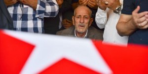 Şehit oğlunun kabrini ziyarete giden baba kazada öldü
