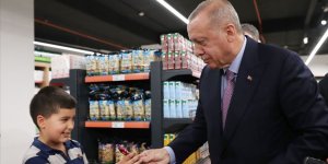 Erdoğan, Tarım Kredi Kooperatifi satış mağazasından alışveriş yaptı