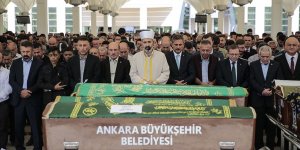 Otobüsün yayalara çarptığı kazada hayatını kaybedenler toprağa verildi