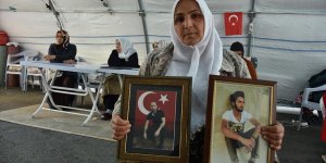 'Türk bayrağı altında doğduk Türk bayrağı altında da öleceğiz'