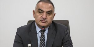 Bakan Ersoy: Yıldız Kenter'in bıraktığı iz Türk tiyatrosunun ufkunda daima duracak
