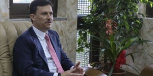 AK Partili Şahin: ABB sosyal yardımlarından yararlananları belediyeden birileri arıyor