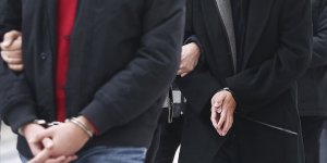 İstanbul'da FETÖ'nün "gaybubet evleri"ne yönelik operasyonda 6 zanlı yakalandı