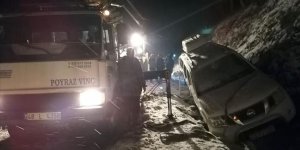 Antalya ve Muğla'da karda mahsur kalan 34 kişi belediye ekiplerince kurtarıldı