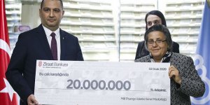 Yılbaşı çekilişinin iki talihlisi ikramiyelerini aldı!
