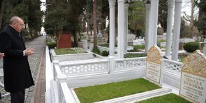 Cumhurbaşkanı Erdoğan anne ve babasının mezarlarını ziyaret etti