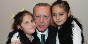 Cumhurbaşkanı Erdoğan görme engelli öğrencileri kabul etti
