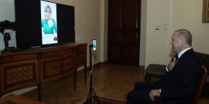 Cumhurbaşkanı Erdoğan bilgi yarışmasına katılan konuşma engelli Genç ile görüştü