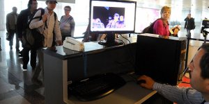 Çin'den gelen yolcular İstanbul Havalimanı'nda termal kameralarla kontrol edildi