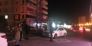 AFAD: Hasarlı yapılara kesinlikle girilmemeli