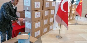 Türkiye'den Çin'deki sağlık çalışanlarına koruyucu malzeme yardımı