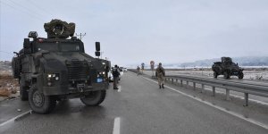 'Gürbulak Gümrük Müdürlüğü aracına roketli saldırı'