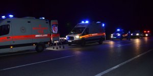 Konya'da sığınmacıları taşıyan minibüs devrildi: 1 ölü, 13 yaralı