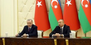 Türkiye-Azerbaycan arasında kara ve hava yolu ulaşımı geçici süreyle durduruldu