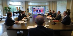 Cumhurbaşkanı Erdoğan G20 Liderler Olağanüstü Zirvesi'ne video konferans yöntemiyle katıldı