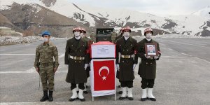 Hakkari'de şehit asker için tören yapıldı