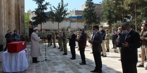 Hakkari'de şehit olan asker son yolculuğuna uğurlandı